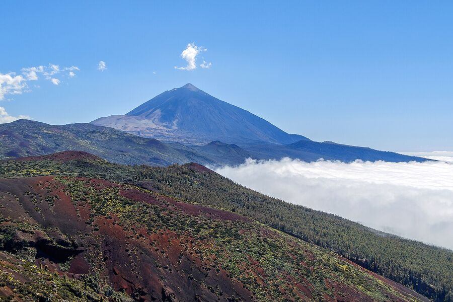 A Teide csúcsa a felhőtenger felett