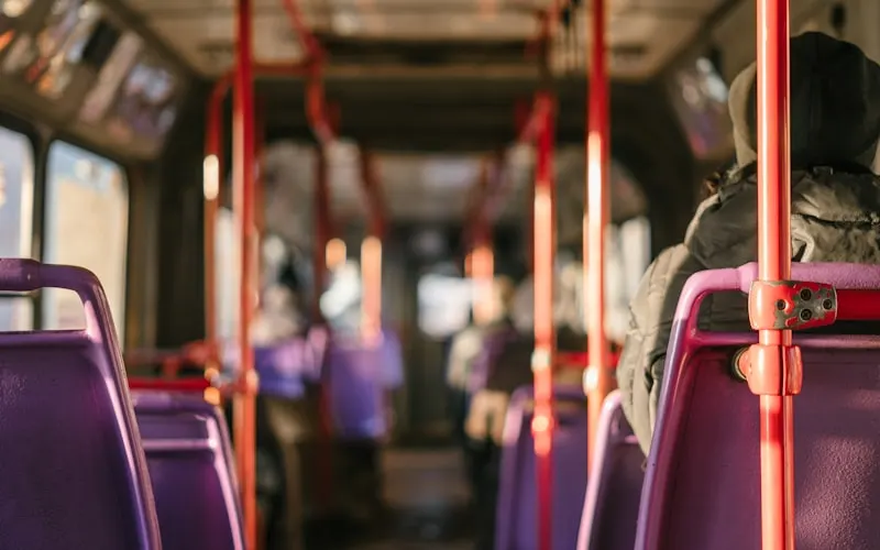 Reptéri parkolás transzferrel: mi jár az árban? – cikk képe